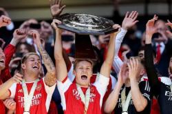 尊龙网站 -关于阿贾克斯训练开放日，赛前强势反弹引欢呼，社区盾在即，阵容厚度经受考验的信息