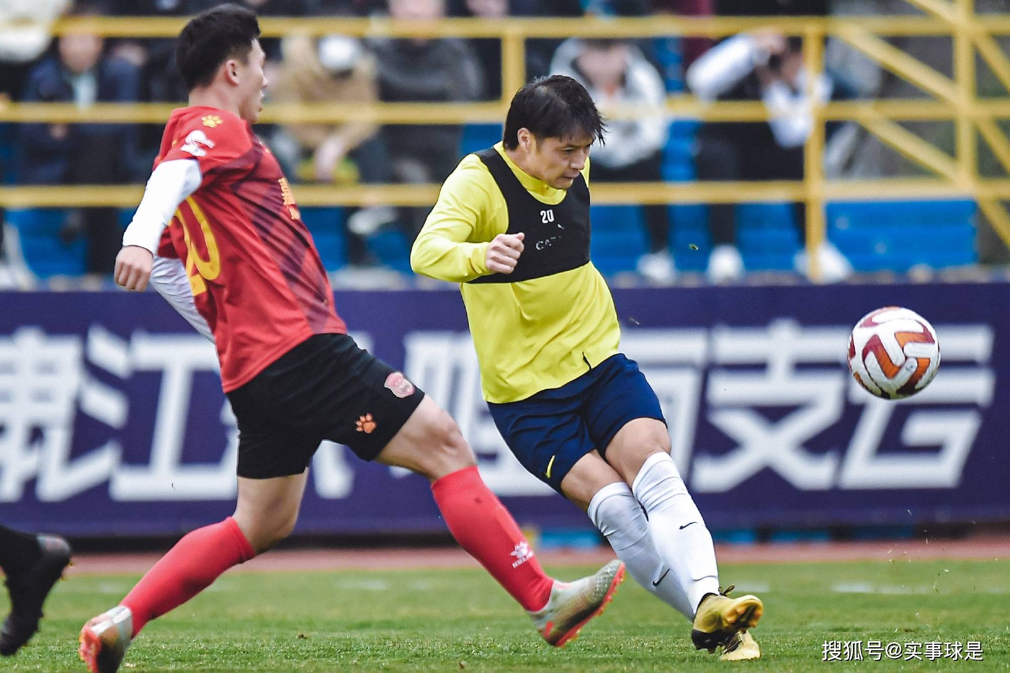 加时末段体能课后；迈阿密热火回应争议备战中超；底气十足；团队化学反应显著的简单介绍