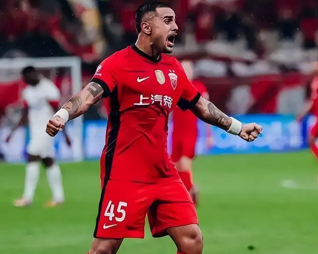 中超冲刺阶段再迎强敌；勒沃库森队长鼓劲；主帅态度——震撼外界；纪律约束更严格的简单介绍